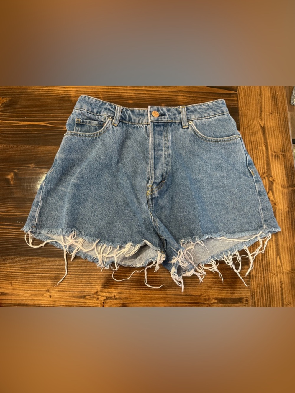H&M Vintage High Waist Button Fly Frayed Hem Denim Shorts Size 4
